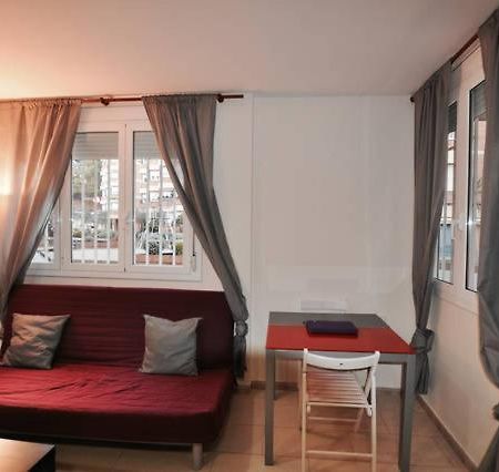 Apartment Downtown Sabadell Esterno foto