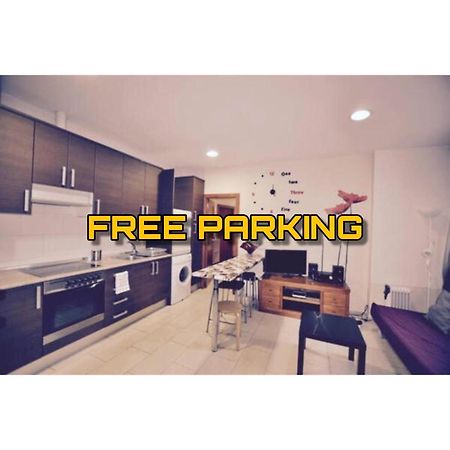 Apartment Downtown Sabadell Esterno foto