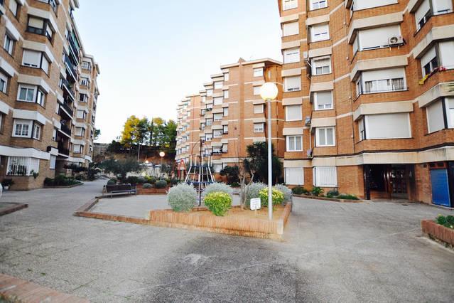 Apartment Downtown Sabadell Esterno foto