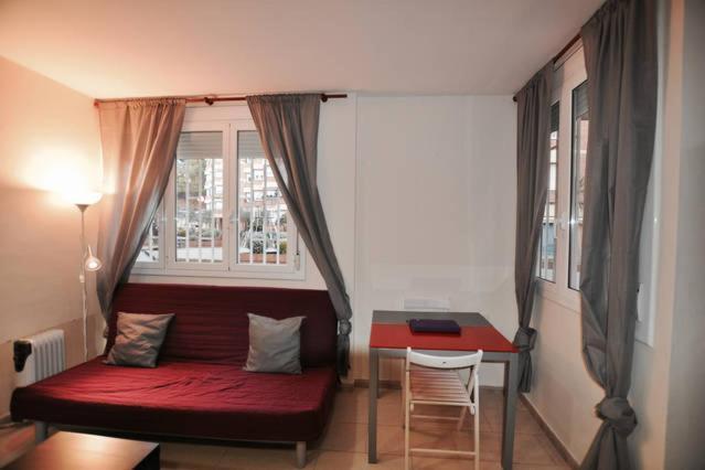 Apartment Downtown Sabadell Esterno foto
